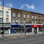 2 Bedroom Apartment Canning Town Newham Excel London With Free Parking
