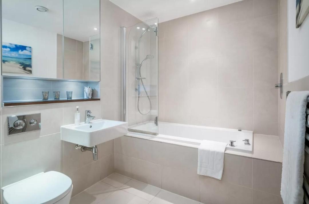 2 Bedroom Canning Town Newham Excel With Free Parking Appartamento Londra